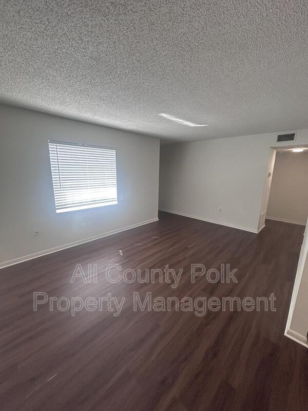 915 Ariana St #4 - Photo 3 of 15