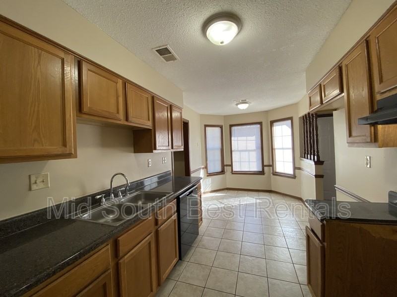 5028 Ross Rd - Photo 3 of 20