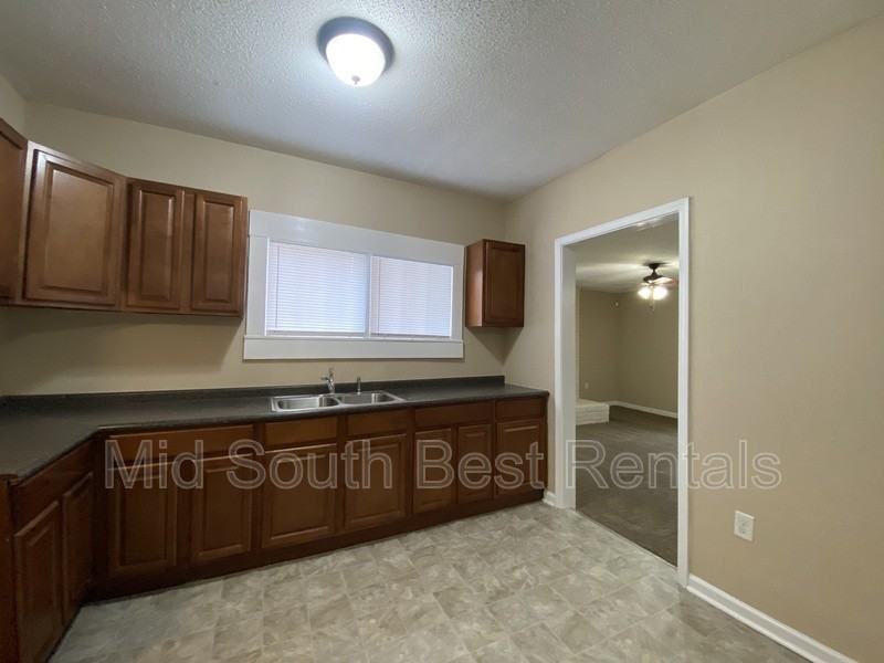 3464 James Rd - Photo 4 of 14