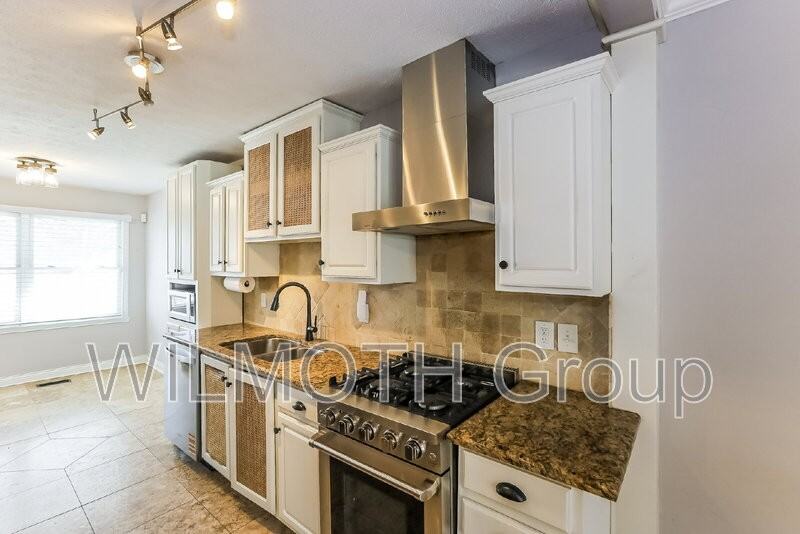 1026 N New Jersey St - Photo 5 of 20