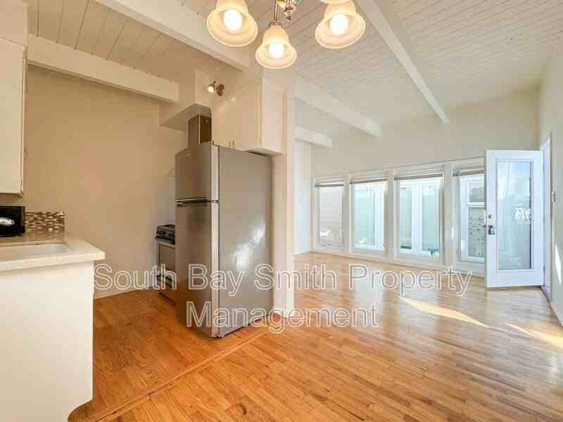 1222 9th St - Photo 3 of 17