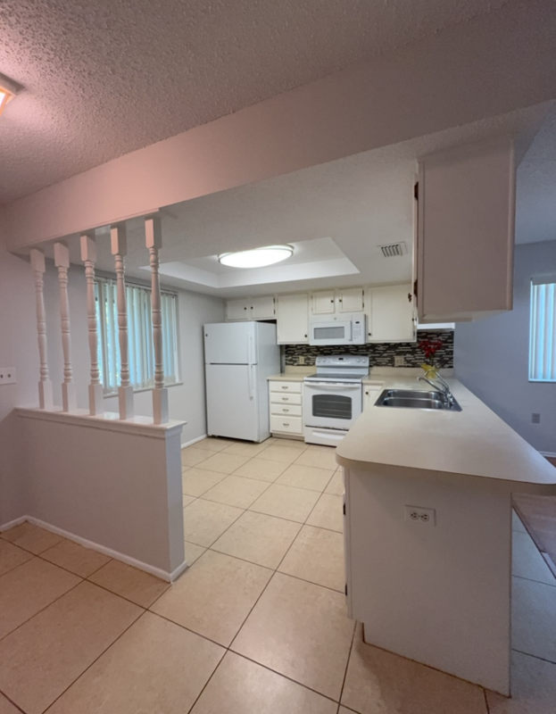 2900 Grovewood Blvd - Photo 3 of 19