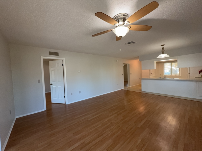 2900 Grovewood Blvd - Photo 4 of 19