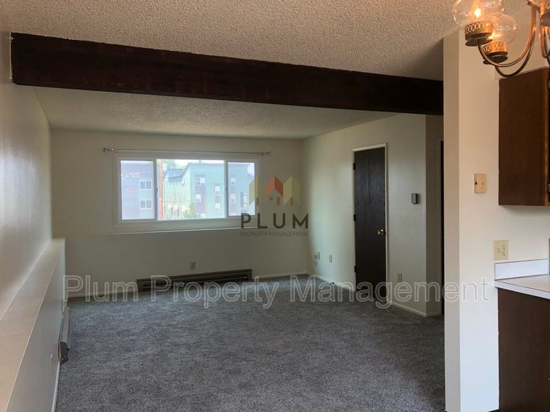 1824 Phillips St #1 - Photo 3 of 23