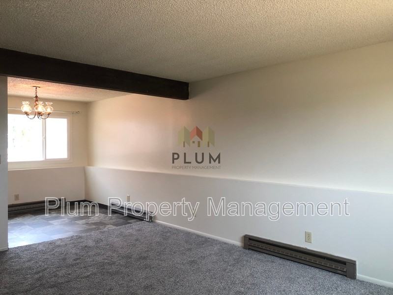 1824 Phillips St #1 - Photo 4 of 23