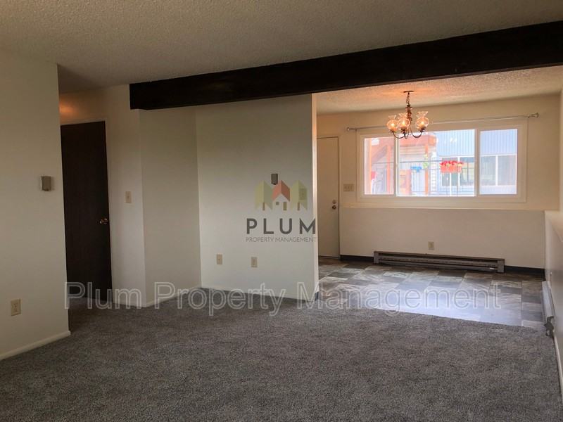 1824 Phillips St #1 - Photo 5 of 23