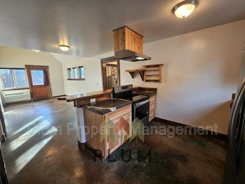 131 Speedway Ave #1A - Photo 3 of 30