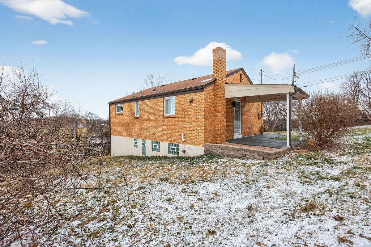 616 Lane Way - Photo 2 of 19