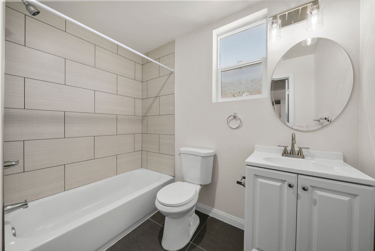 13853 Victory Blvd ##207 - Photo 4 of 10