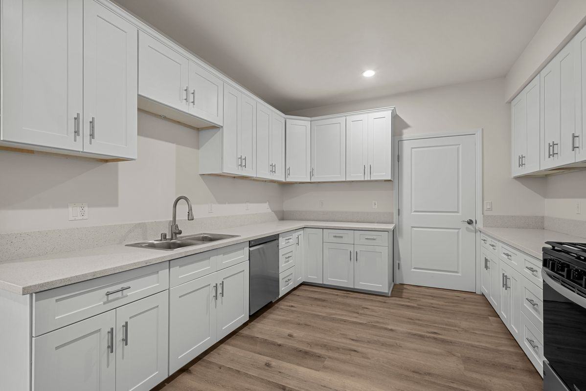 13853 Victory Blvd ##207 - Photo 6 of 10