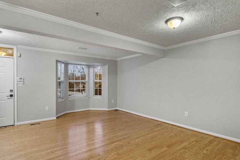 168 Carolstowne Rd - Photo 5 of 33