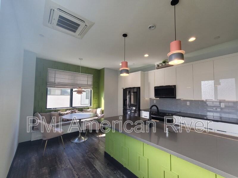 2340 River Cats Aly - Photo 5 of 16