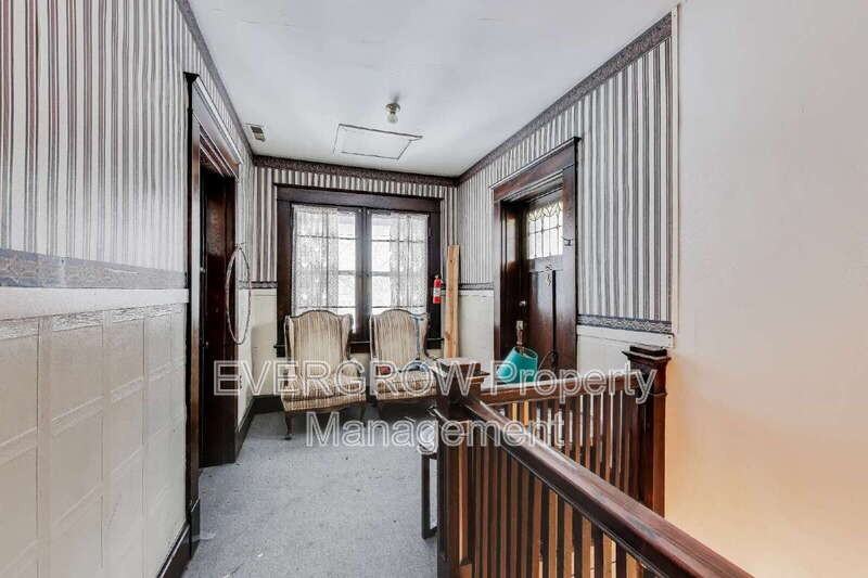 945 Woodruff Place Middle Dr #4 - Photo 7 of 34