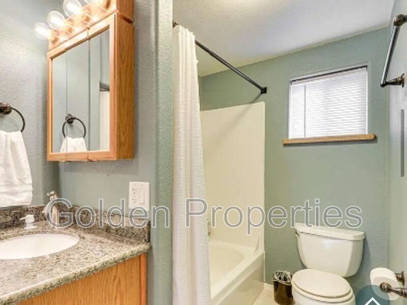 1720 E Lakeside Ave - Photo 7 of 10