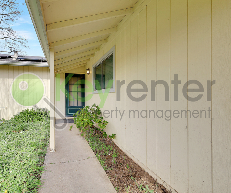 6363 Eldon Ave - Photo 3 of 26