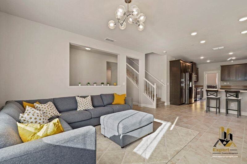 232 Rochdale St - Photo 2 of 33