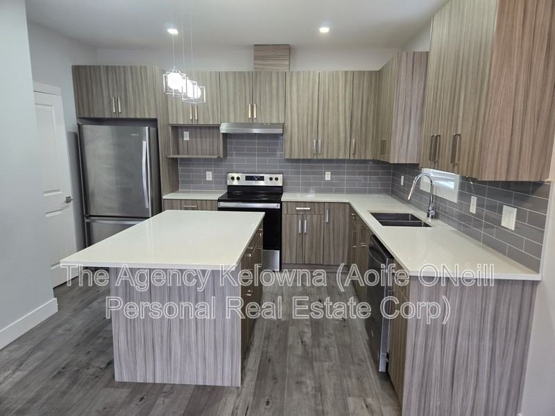 834 Cadder Ave #2 - Photo 2 of 23