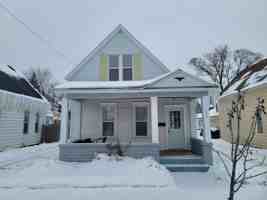 featured image of 125 E 15th St