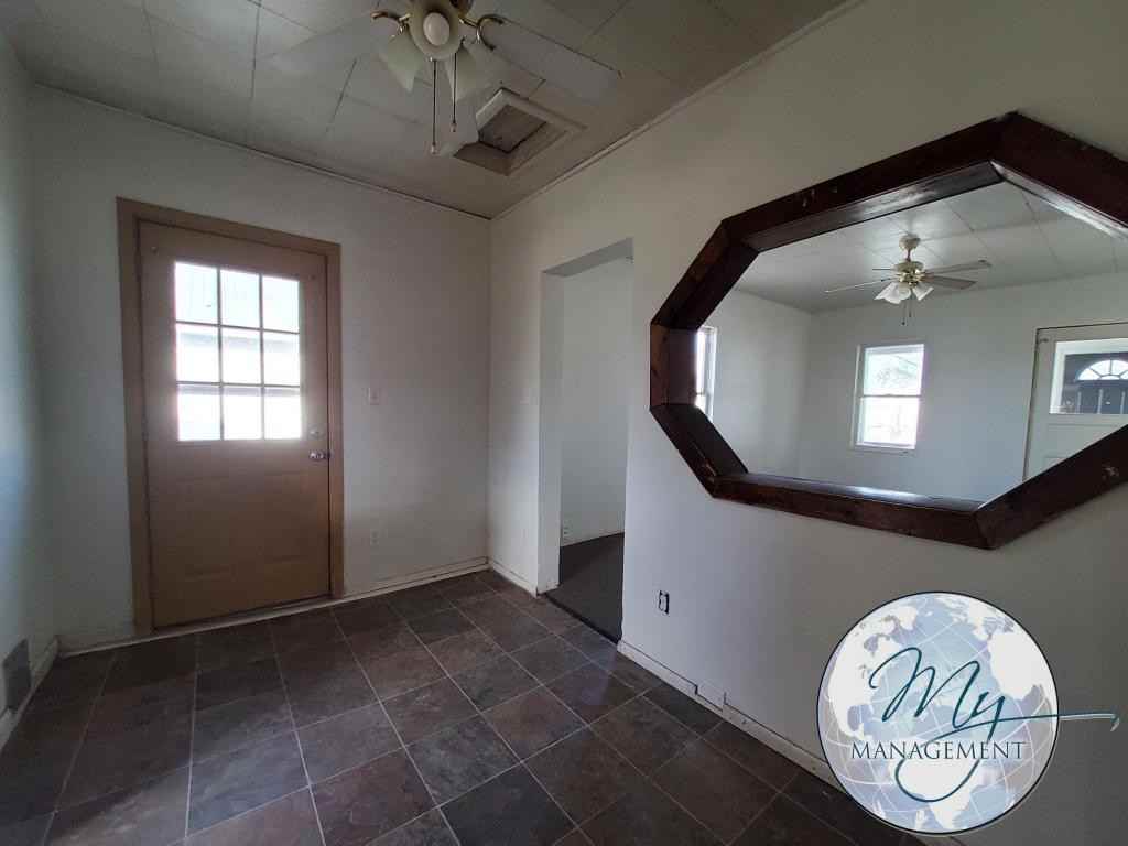 120 Sidney St - Photo 6 of 12