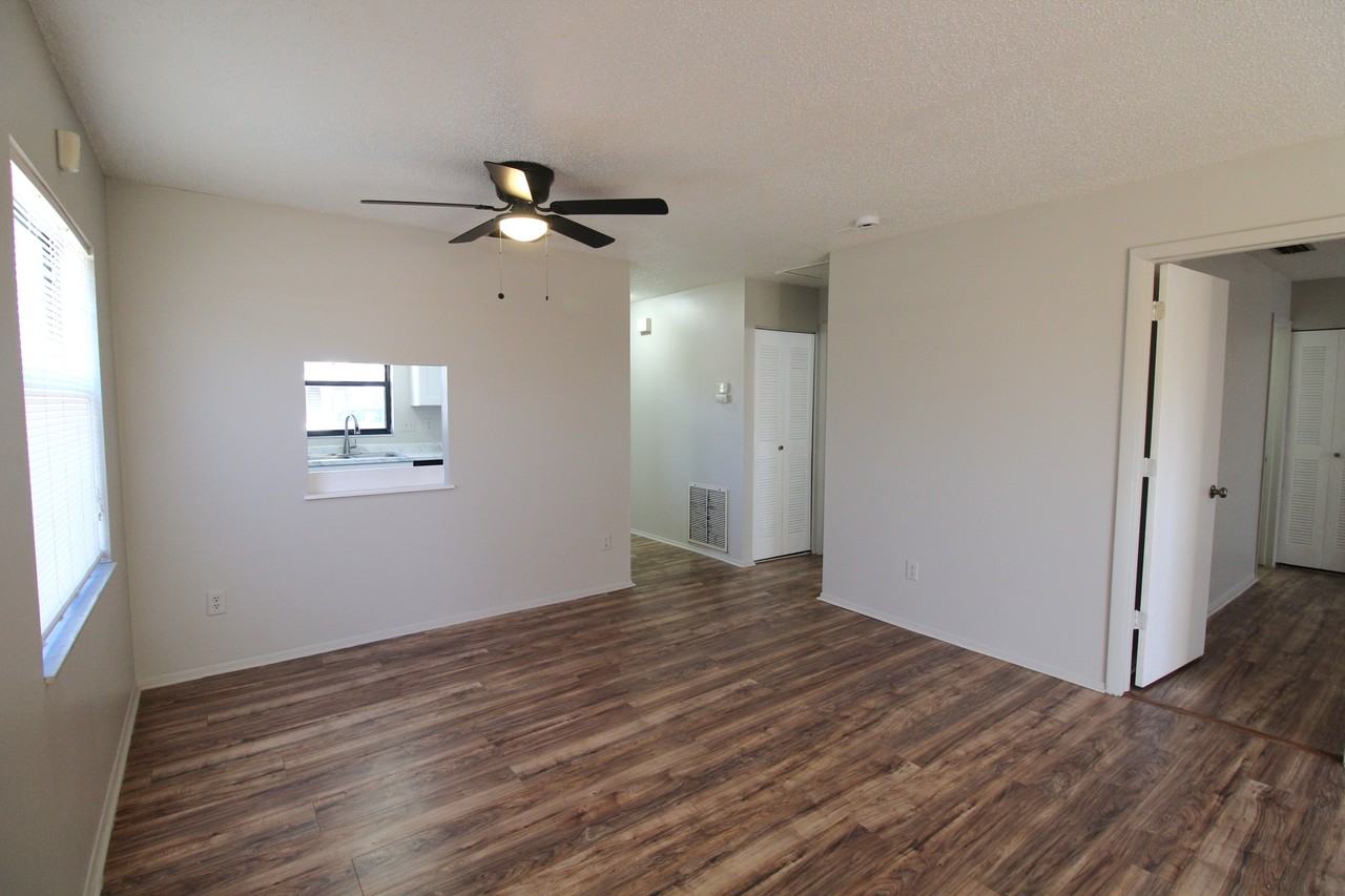 4810 27th St W - Photo 5 of 13