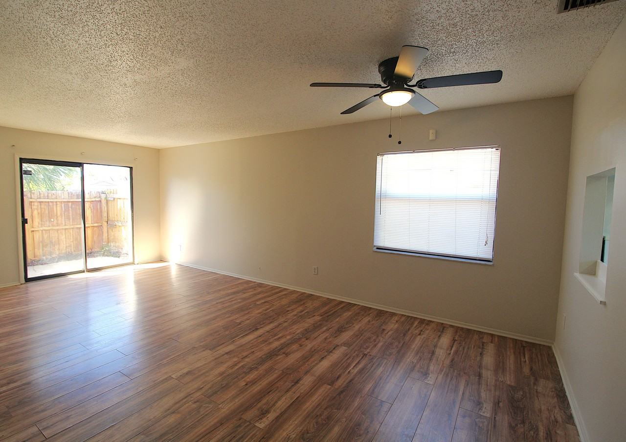 4810 27th St W - Photo 6 of 13