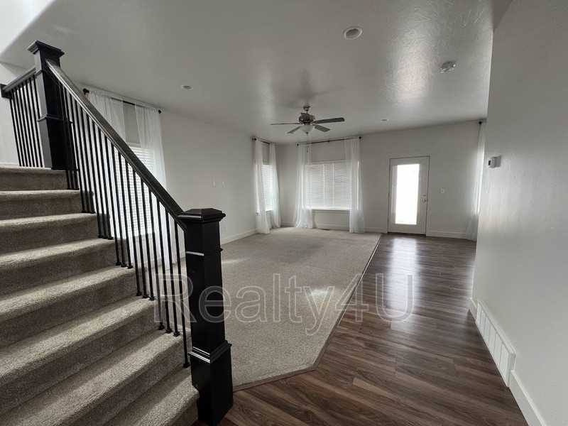 277 Eastnorth - Photo 2 of 25