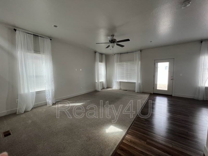 277 Eastnorth - Photo 5 of 25