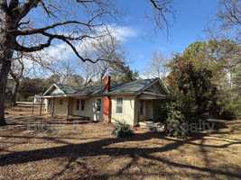 featured image of 210 Chaney Rd