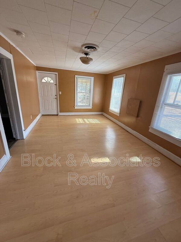 210 Chaney Rd - Photo 2 of 7