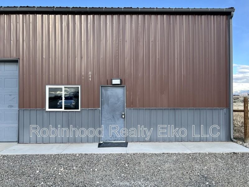 844 One Eye Dr - Photo 4 of 32