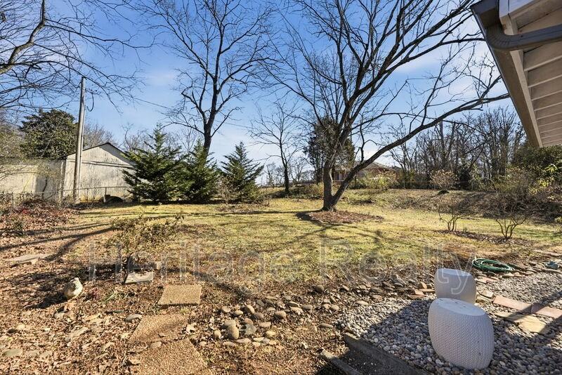 1309 Huntington Rd - Photo 7 of 29