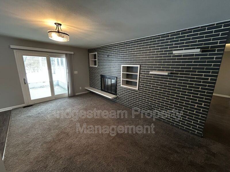 5713 Daphne Ln - Photo 6 of 18