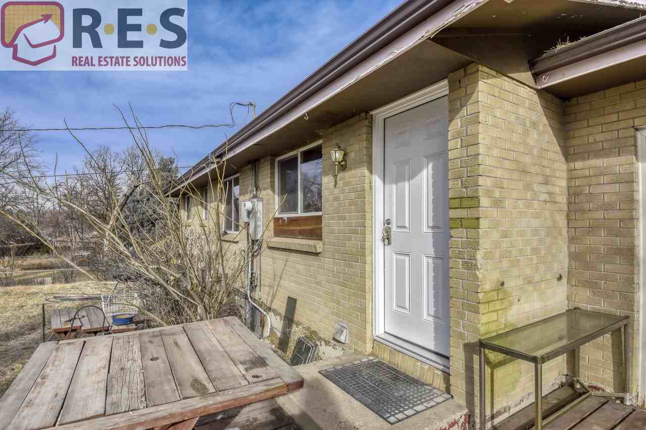 4260 E Fremont Ave - Photo 2 of 17