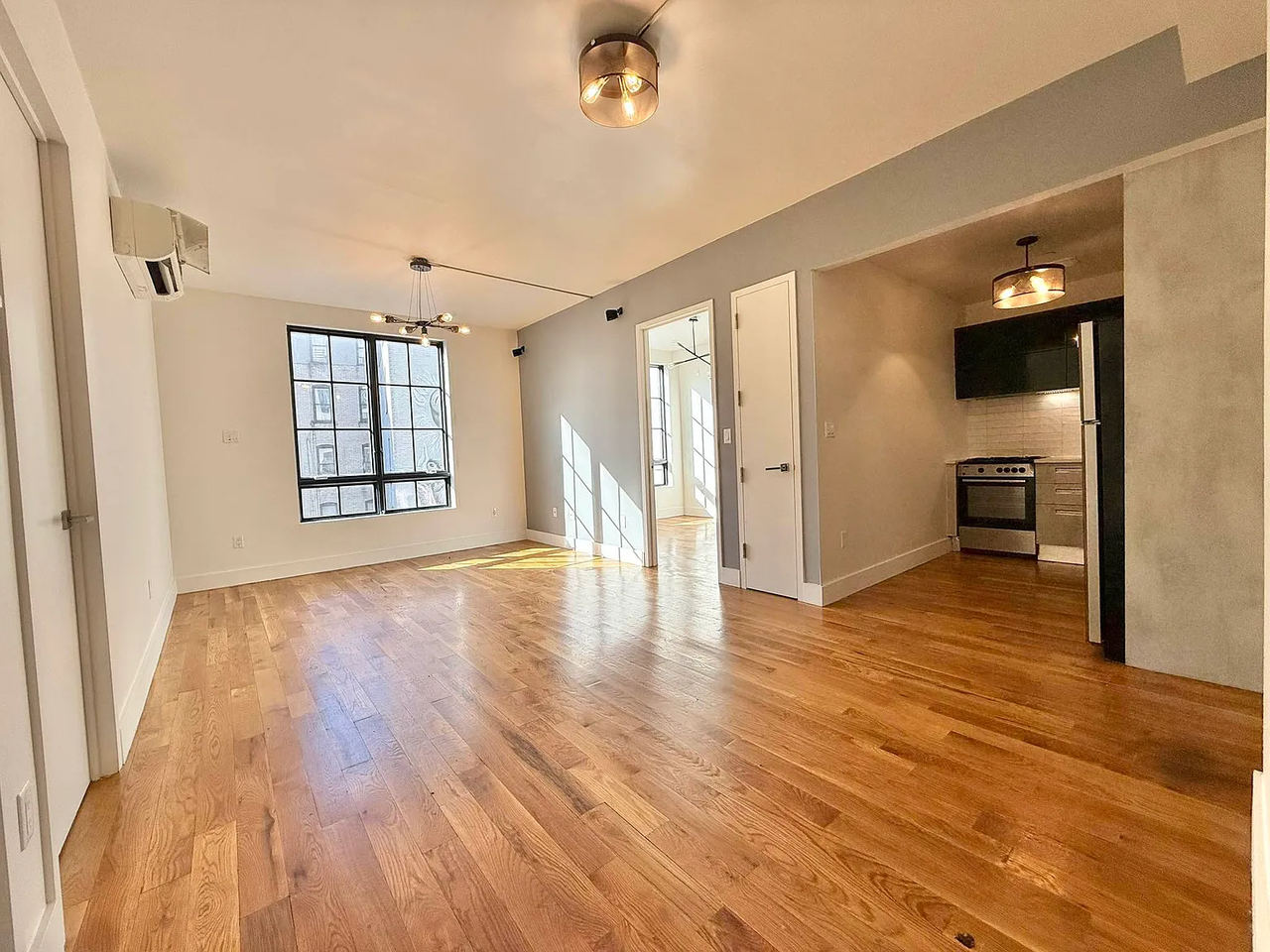 12 Ford St - Photo 7 of 13