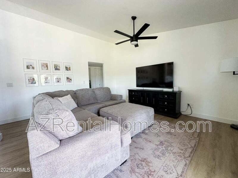 5453 E Florian Ave - Photo 7 of 25