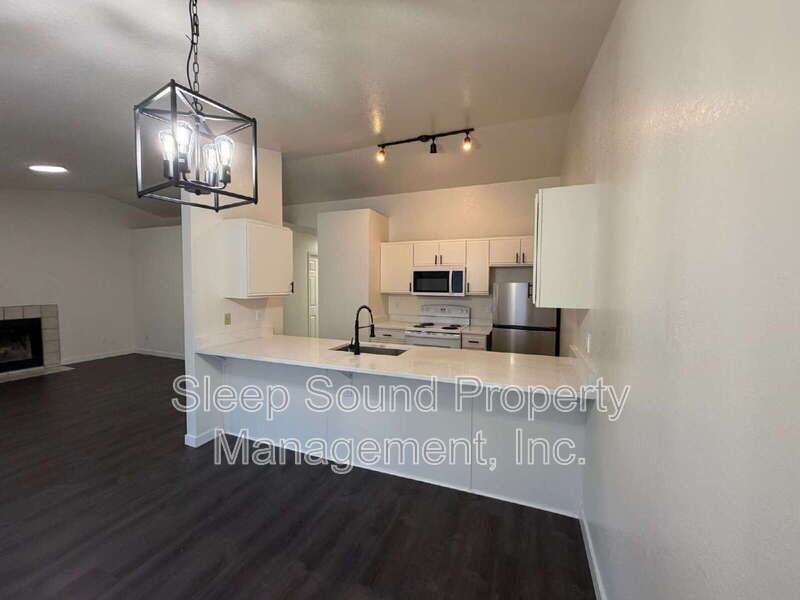 2831 Sw Dolph Ct #2 - Photo 2 of 8