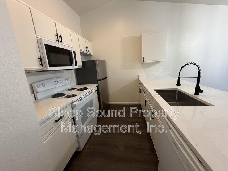 2831 Sw Dolph Ct #2 - Photo 3 of 8