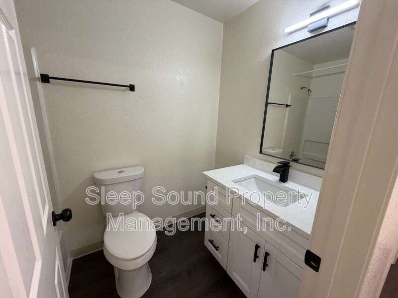 2831 Sw Dolph Ct #2 - Photo 4 of 8