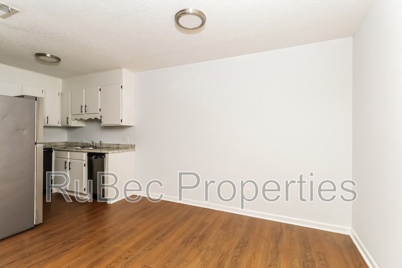 9517 Newell Hickory Grove Rd #8 - Photo 7 of 10