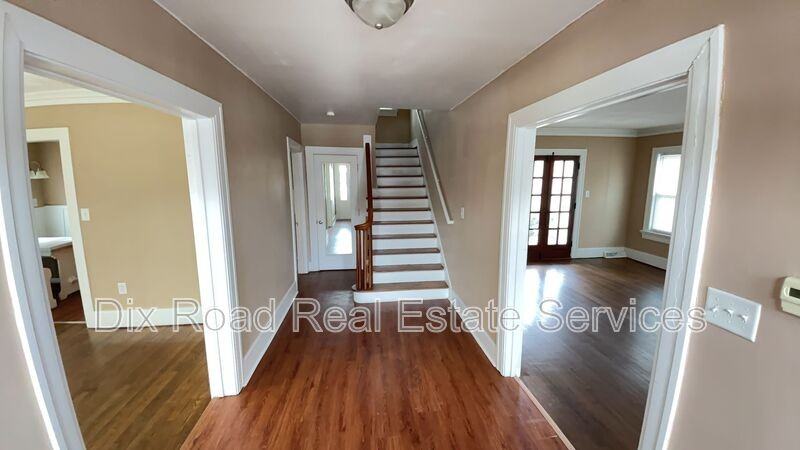 15 Vassar Dr - Photo 5 of 29