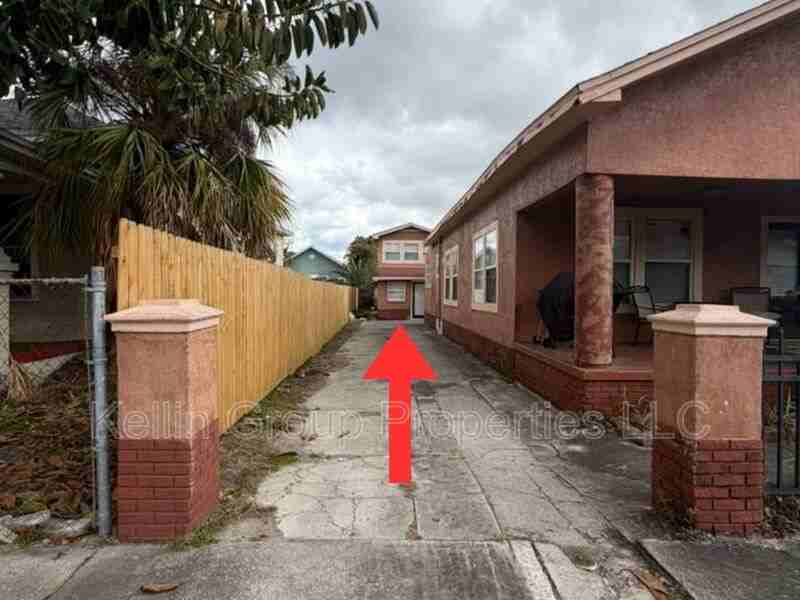 2917 Sanchez St #B - Photo 2 of 11