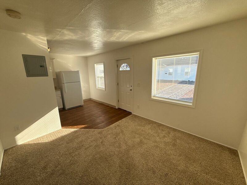 1350 12th St Se - Photo 2 of 13