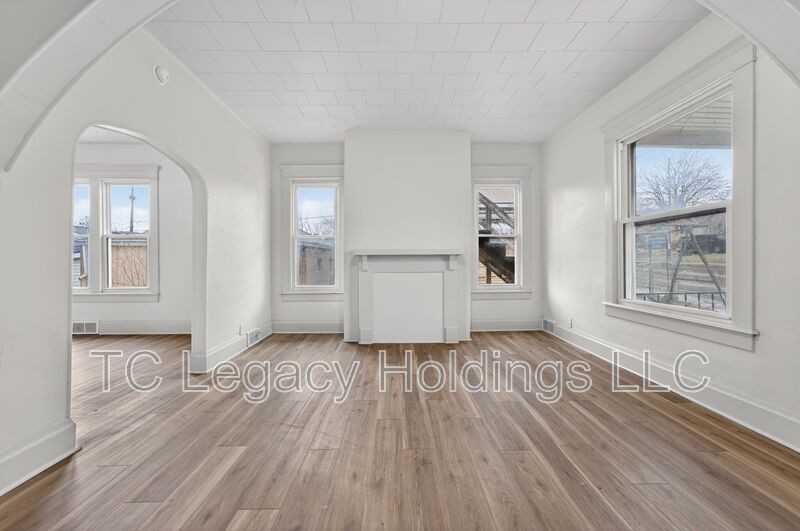 1409 Hamill Ave - Photo 6 of 30