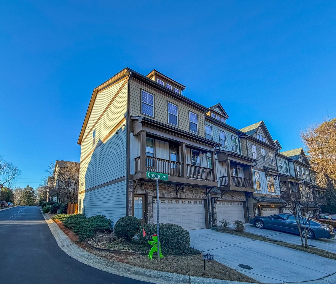 3221 Creole Ln - Photo 2 of 20