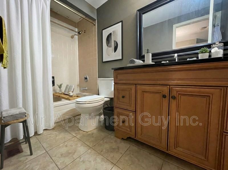 499 Beechwood Dr #2 - Photo 4 of 10