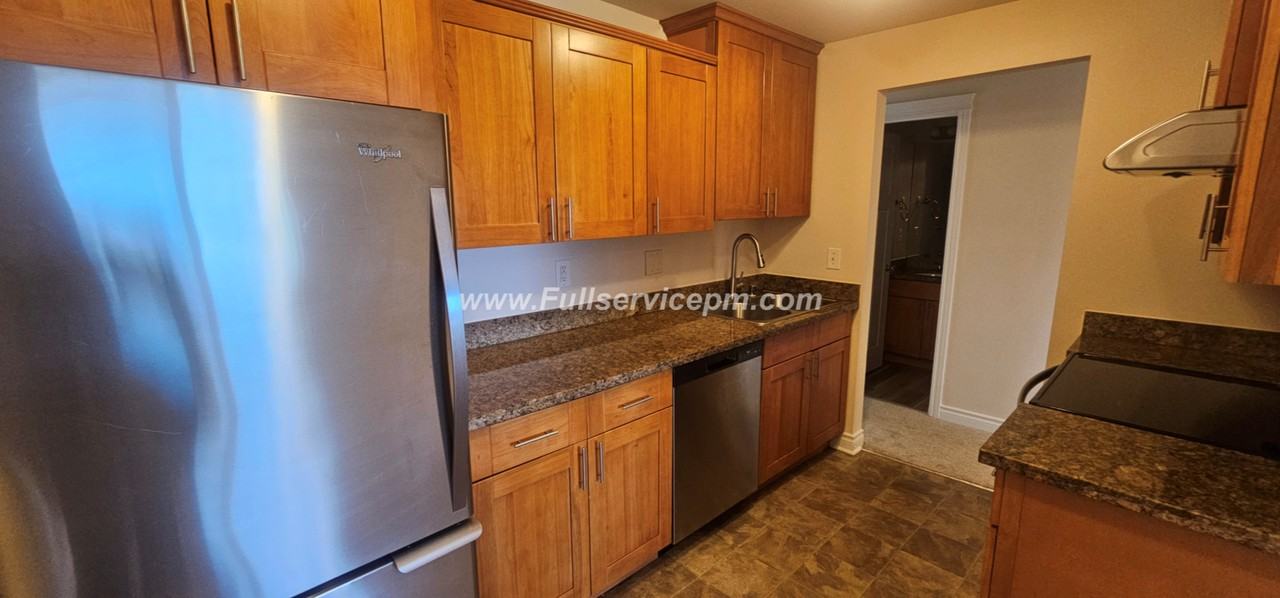 13025 64Th Ave S - Photo 6 of 30