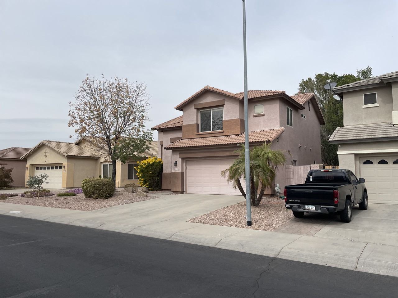 14332 W Weldon Ave - Photo 3 of 43