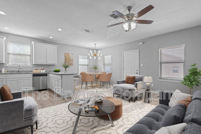 120 Ridgmar Dr #104 - Photo 4 of 14