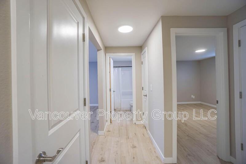 4420 Gibbons St #B - Photo 5 of 18