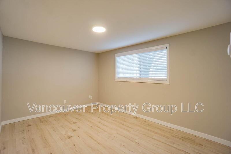 4420 Gibbons St #B - Photo 7 of 18